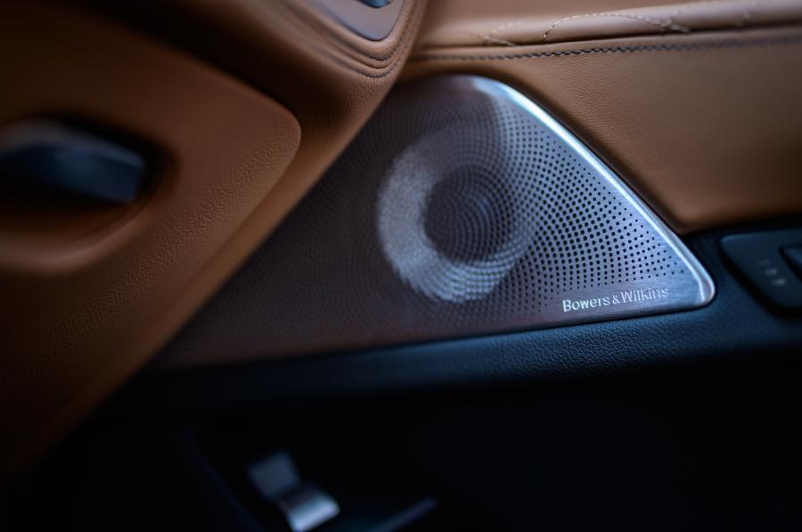 Детали интерьера BMW 745e (G11) 2019 года  (JP) (фото 7 из 21)